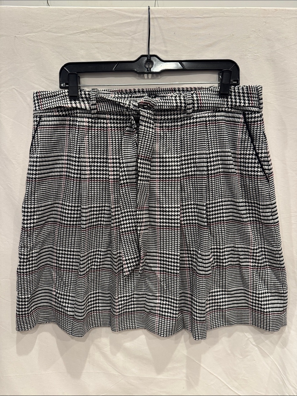 Karl Lagerfeld Black & White Glen Plaid Pleated Mini Skirt Size 12
